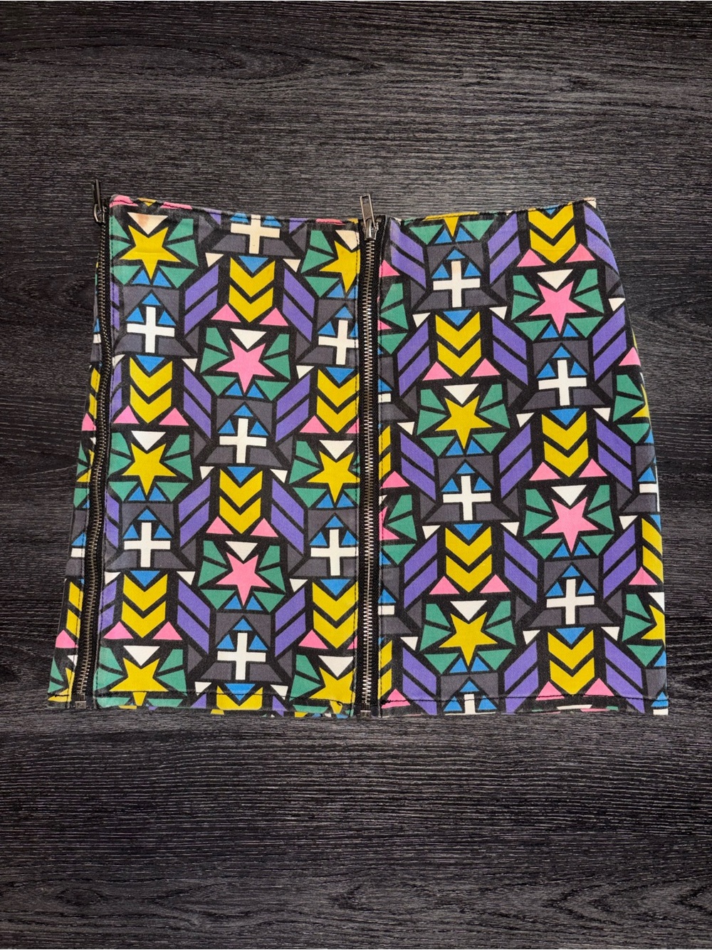H&M Multicolor Geometric Star Pattern Mini Skirt with Front Zips